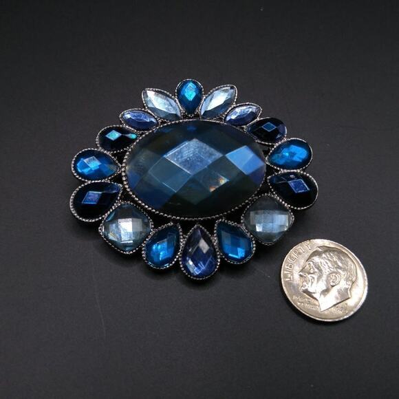 Napier Blue Rhinestone Oval Brooch, Gunmetal Gray Backing, 2 1/8 Inches - Picture 4 of 8